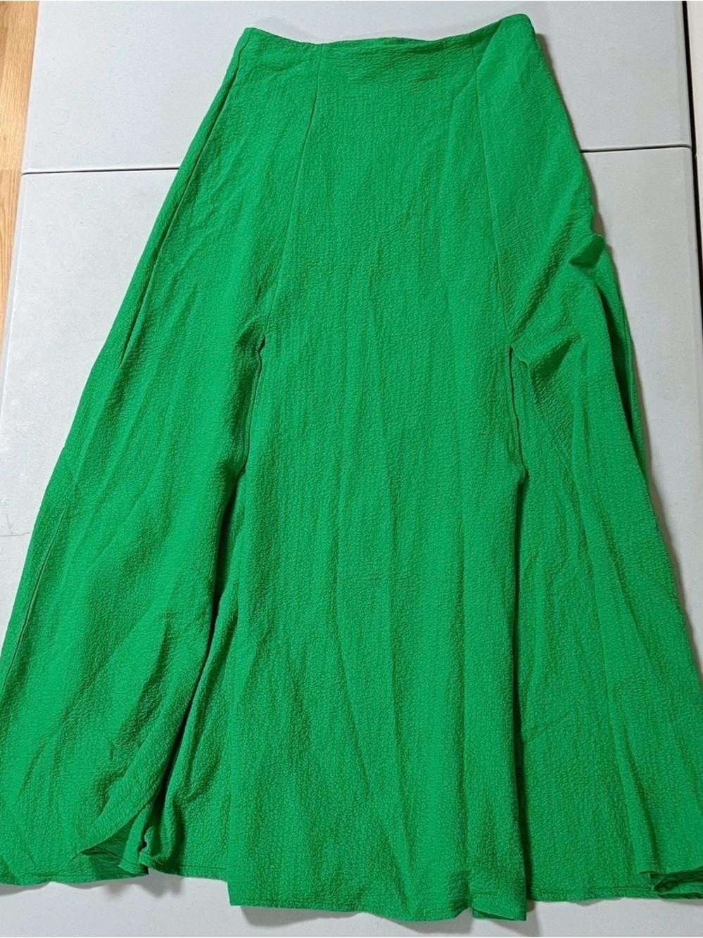 Kelly Green Split-Leg Maxi Skirt Bottoms Size S 💚✨ #summer #casual #skirt